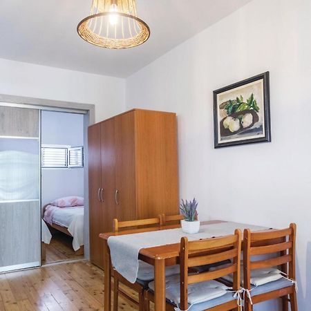 Awesome Apartment In Klek With Kitchen Экстерьер фото