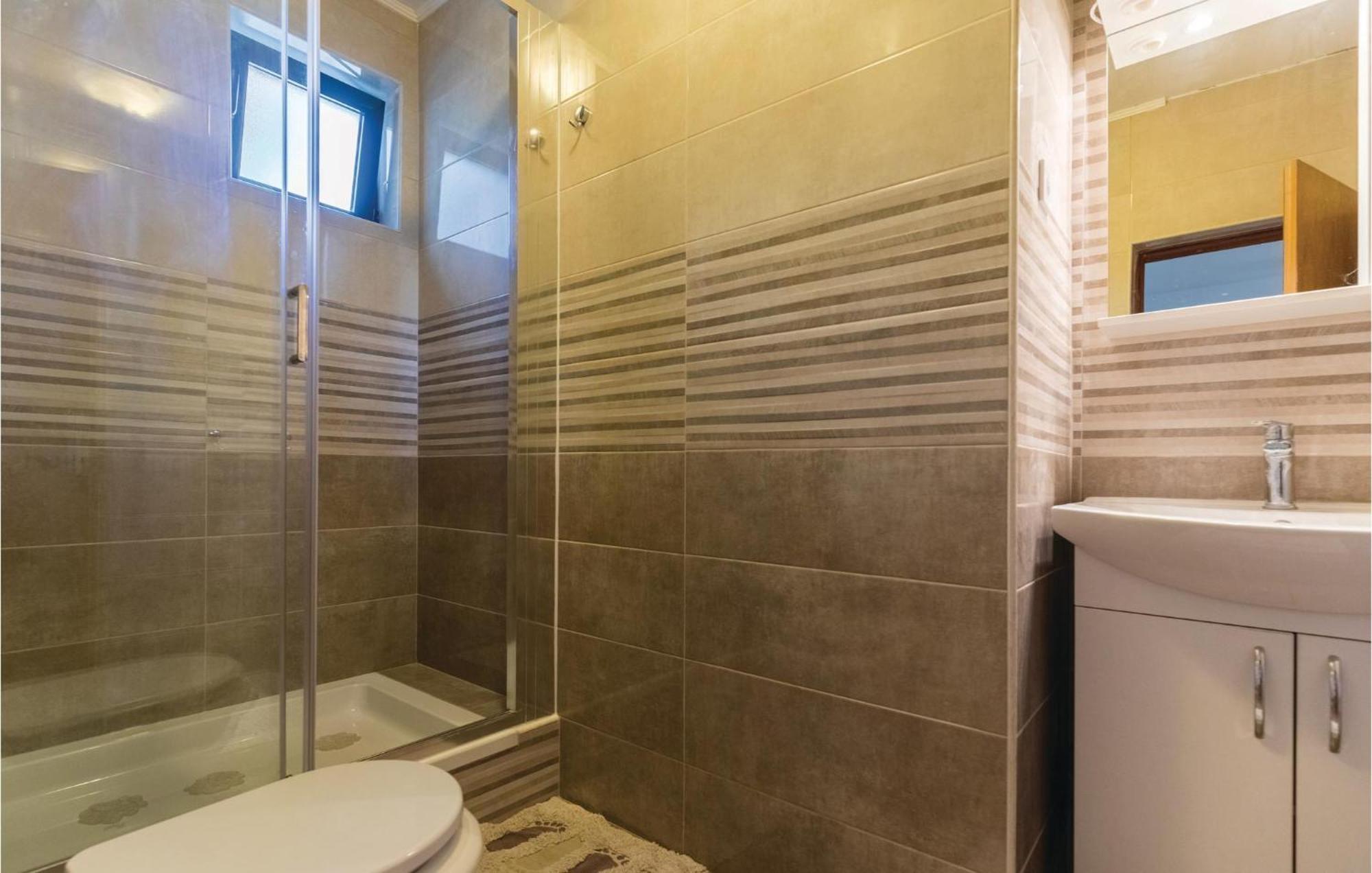 Awesome Apartment In Klek With Kitchen Экстерьер фото