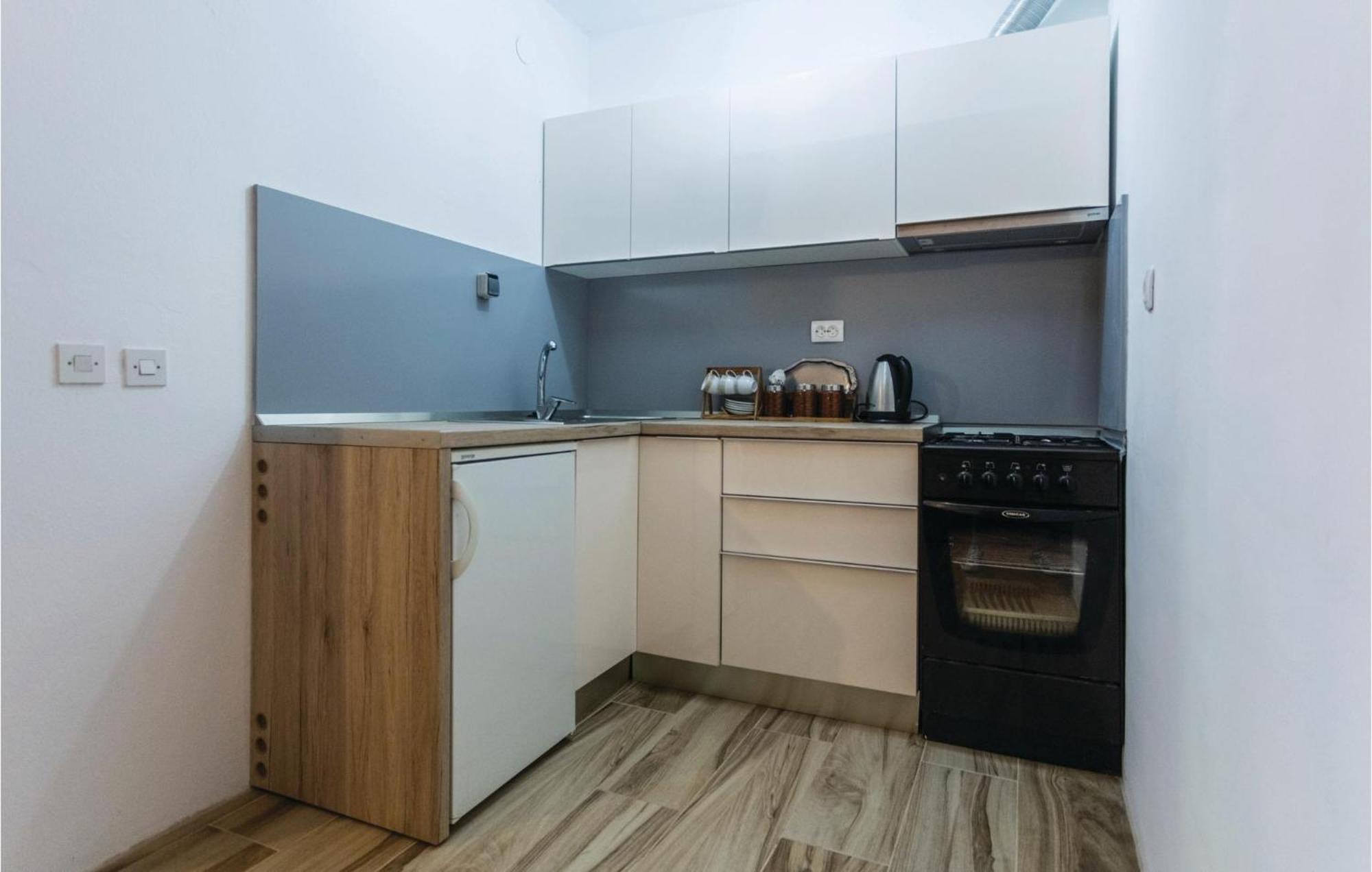 Awesome Apartment In Klek With Kitchen Экстерьер фото