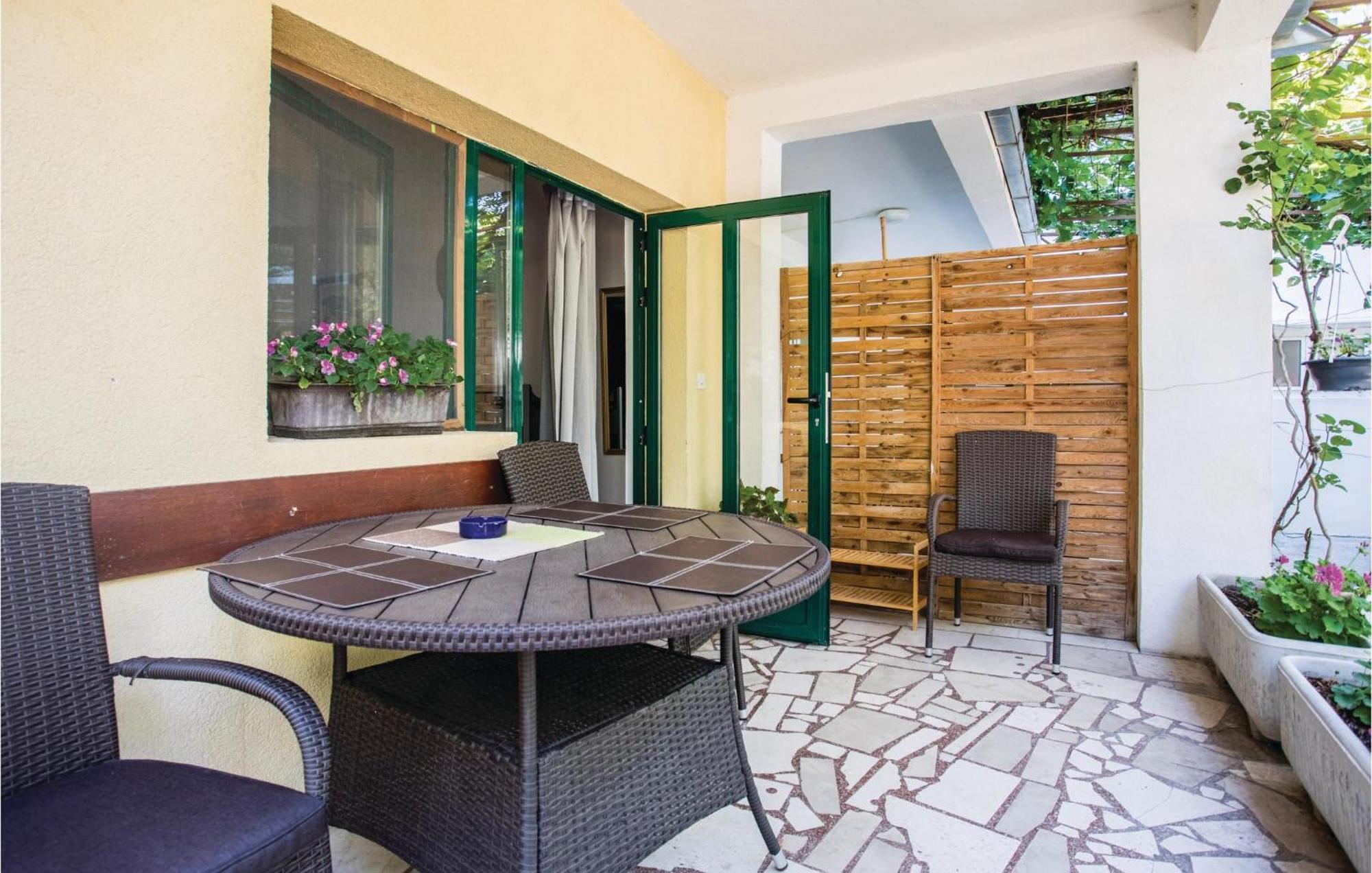 Awesome Apartment In Klek With Kitchen Экстерьер фото