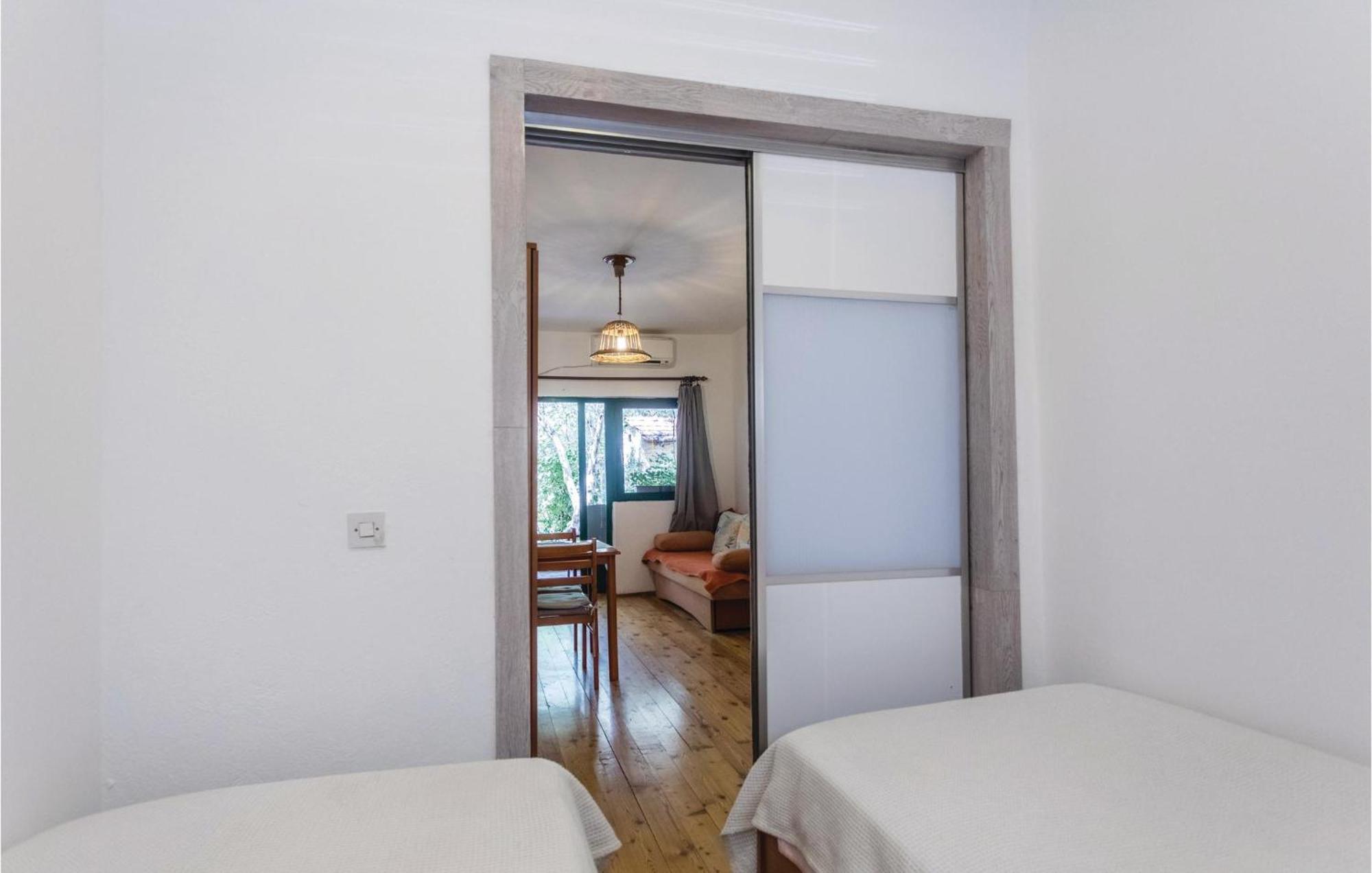 Awesome Apartment In Klek With Kitchen Экстерьер фото
